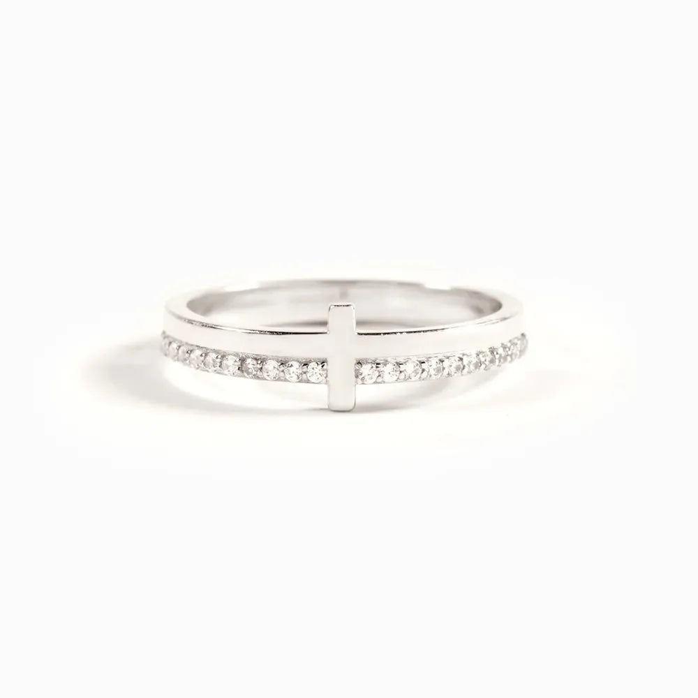 Gold Cross Ring—A Simple yet Stylish Hand Adornment